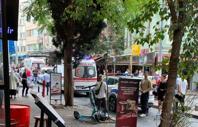 Saldırı anı anbean kamerada! Oyuncu Ufuk Bayraktar'ın kafesinde 3 kişiyi yaralayan silahlı saldırgan yakalandı