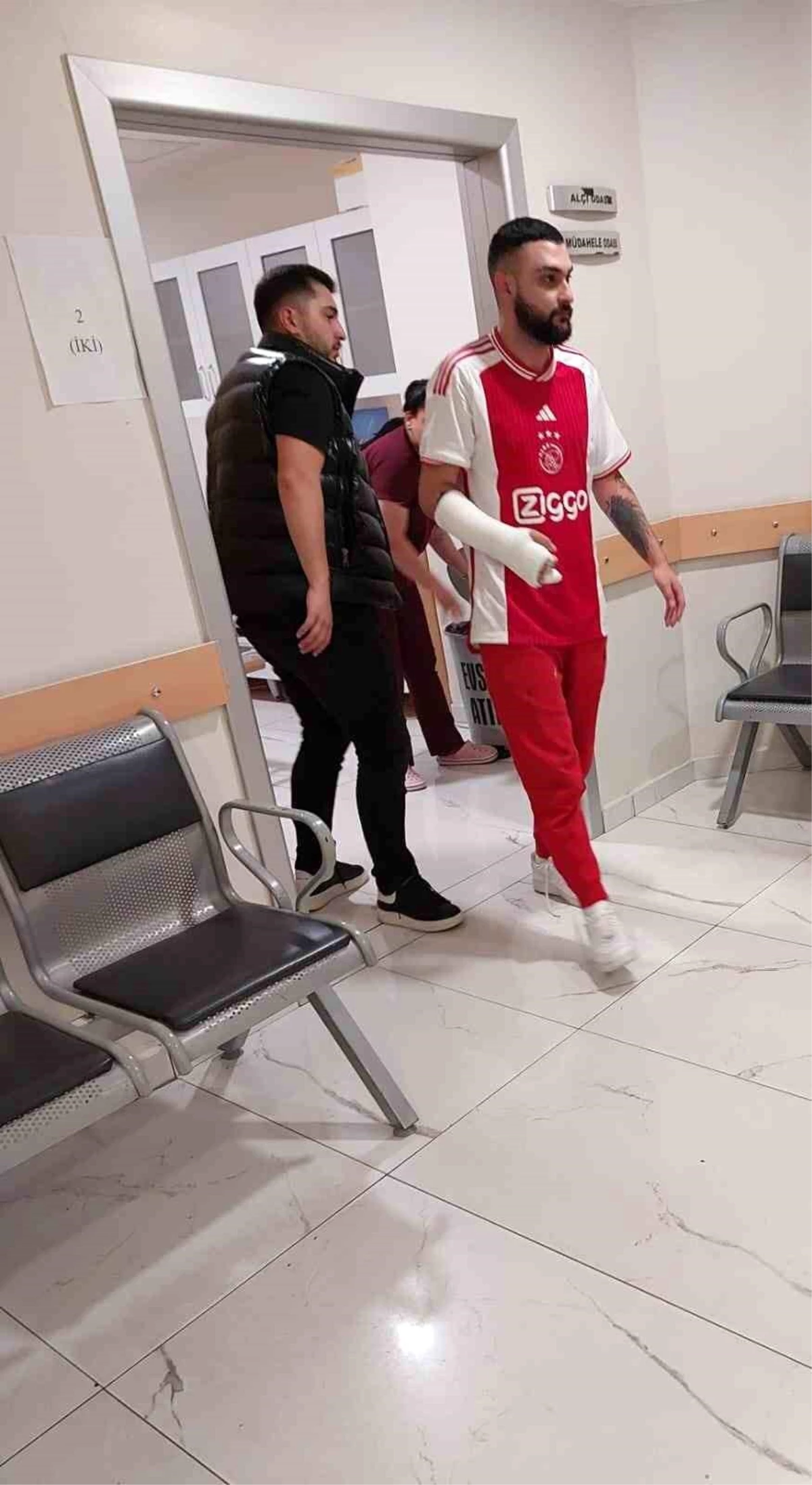 Canbay&Wolker grubunun solisti Umut Bolat, kaza anını anlattı