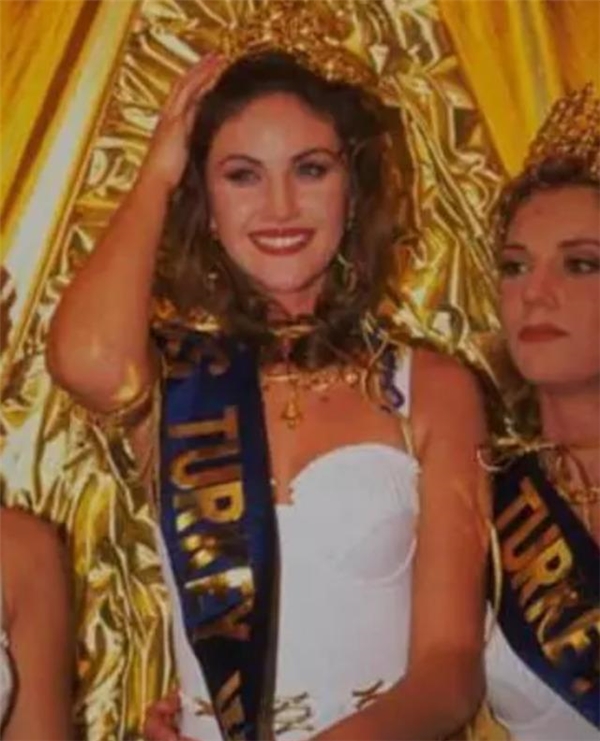 Miss Turkey 1994, 1995 ve 2003 güzelleri bir arada