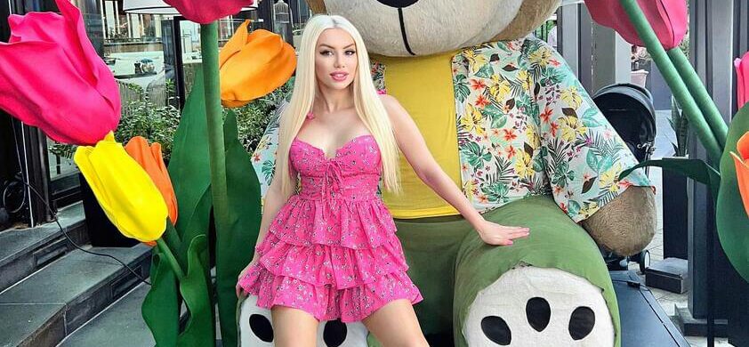 İddialı Şarkıcı Mayanın Sahne ve Sinemaya Hazırlığı