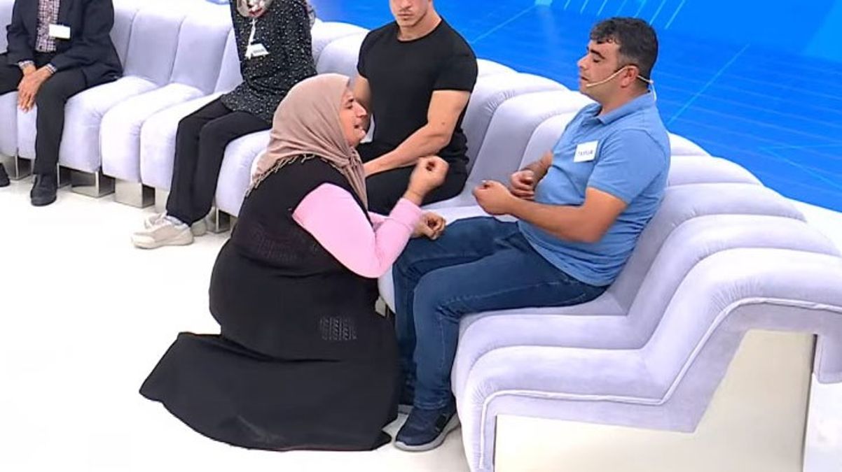 Acılı anne, kızının katili olduğunu düşündüğü damadının dizlerine kapandı