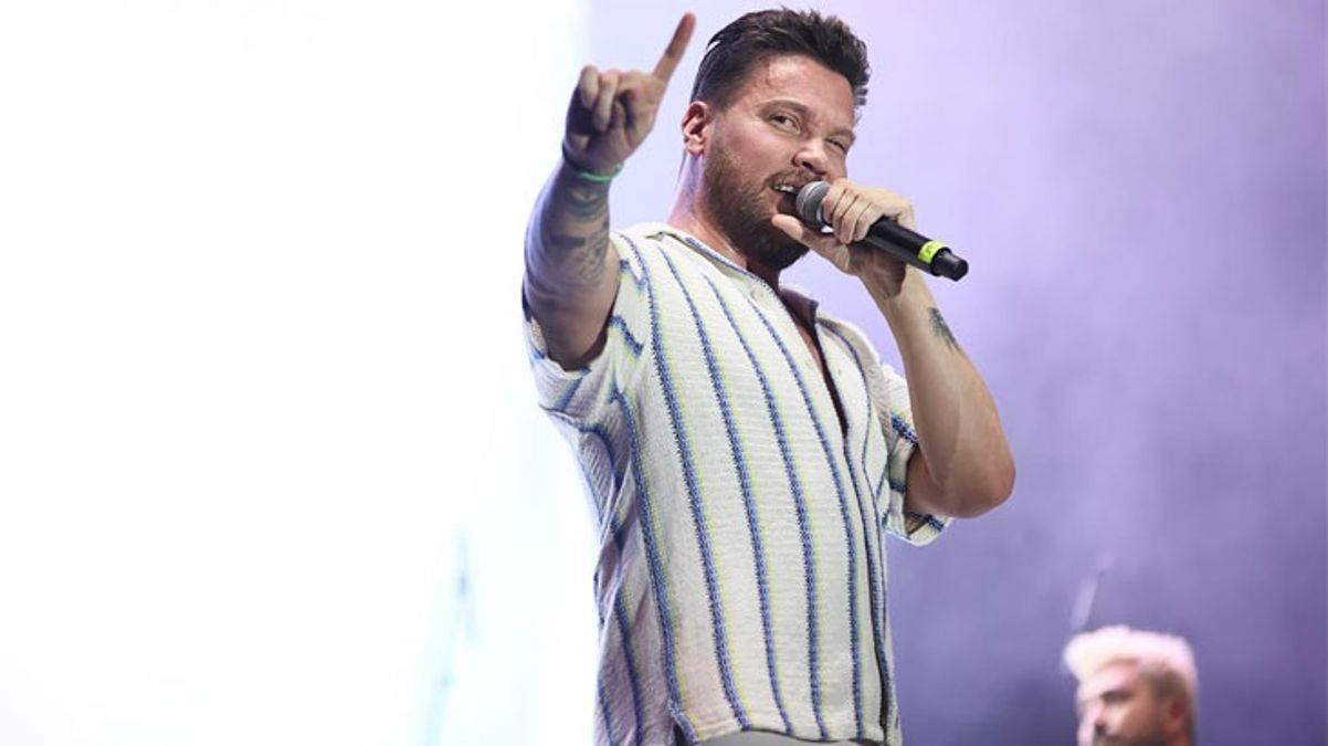 İstanbul’daki 100. yıl kutlamalarını beğenmeyen Sinan Akçıl’ın sözleri tepki çekti