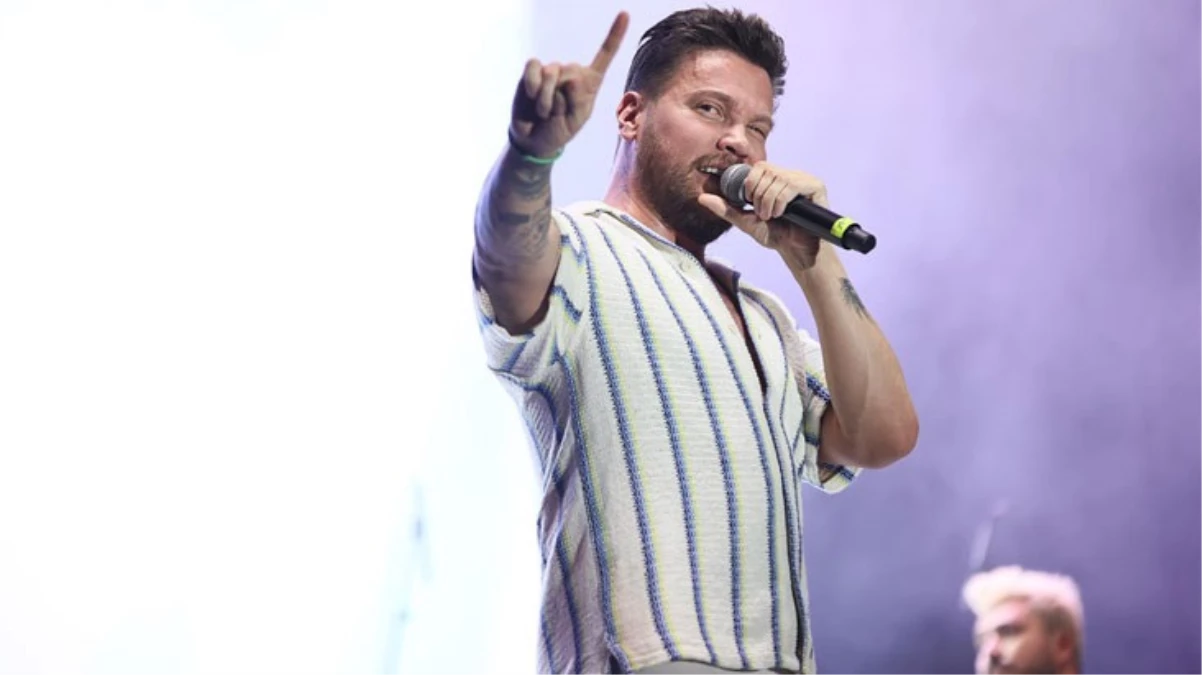 İstanbul’daki 100. yıl kutlamalarını beğenmeyen Sinan Akçıl’ın sözleri tepki çekti