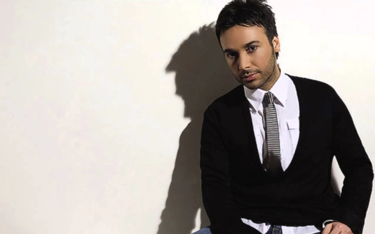 Sanatçı Emirkan tanımadığı kişilerin saldırısına uğradı