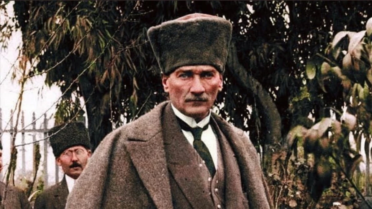 Ünlü isimler, Atatürk’ü vefatının 85. yıl dönümünde anıyor