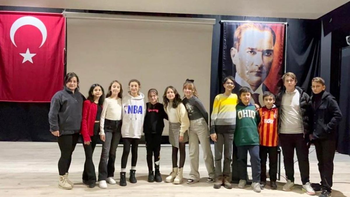 Tavşanlı’da bir öğrenci ilk piyano konserini verdi