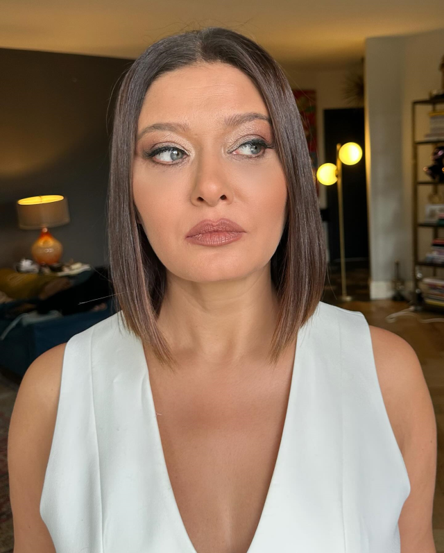 Athena konserine giden Nurgül Yeşilçay, Gökhan Özoğuz'u topa tuttu: Bir afra bir tafra