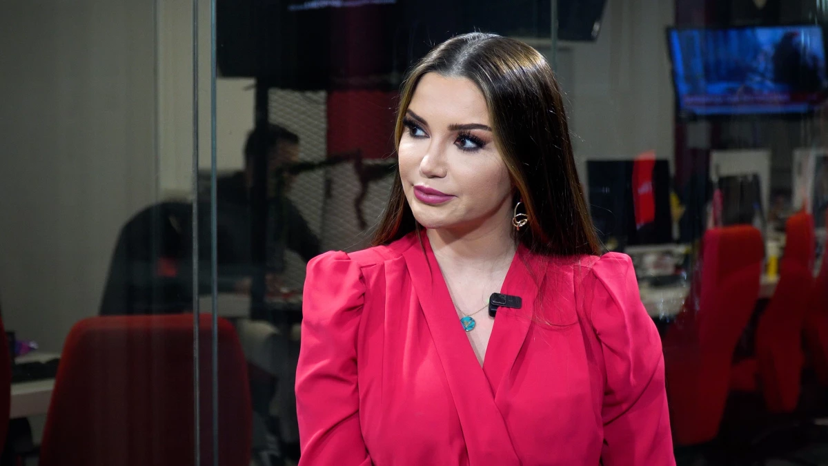 Esra Ezmeci 15 yıl mücadele ettiği epilepsi hastalığını anlattı: Allah’ın lütfuyla doğum yaptıktan sonra yendim