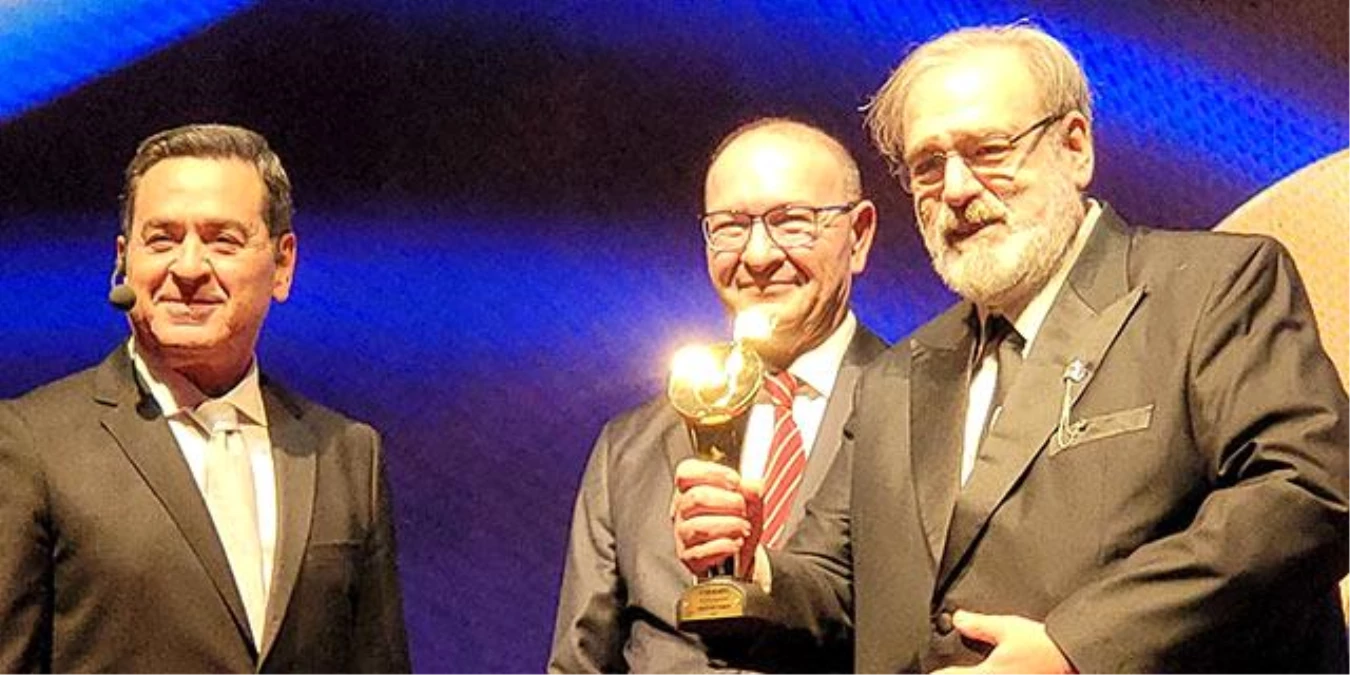 MESAM’IN 37. yıl galasında sanat ve iş dünyasından 2 bin kişi bir araya geldi