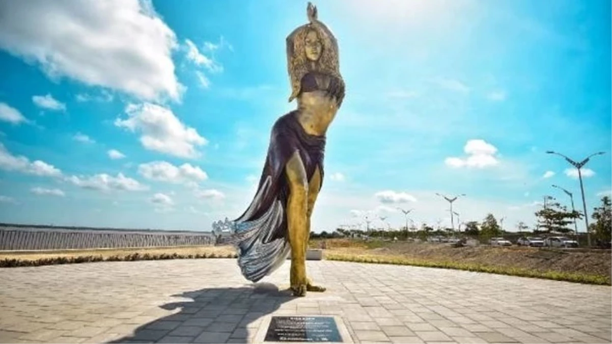 Shakira’nın Kolombiya’ya heykeli dikildi! Önündeki not dikkat çekti: Kalçaları yalan söylemez, eşsiz bir yetenek