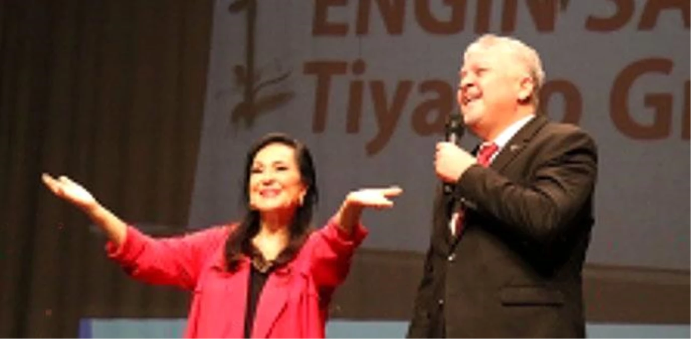 Türkan Şoray, Cahit Irgat’ı Anma Gecesi’ne katıldı