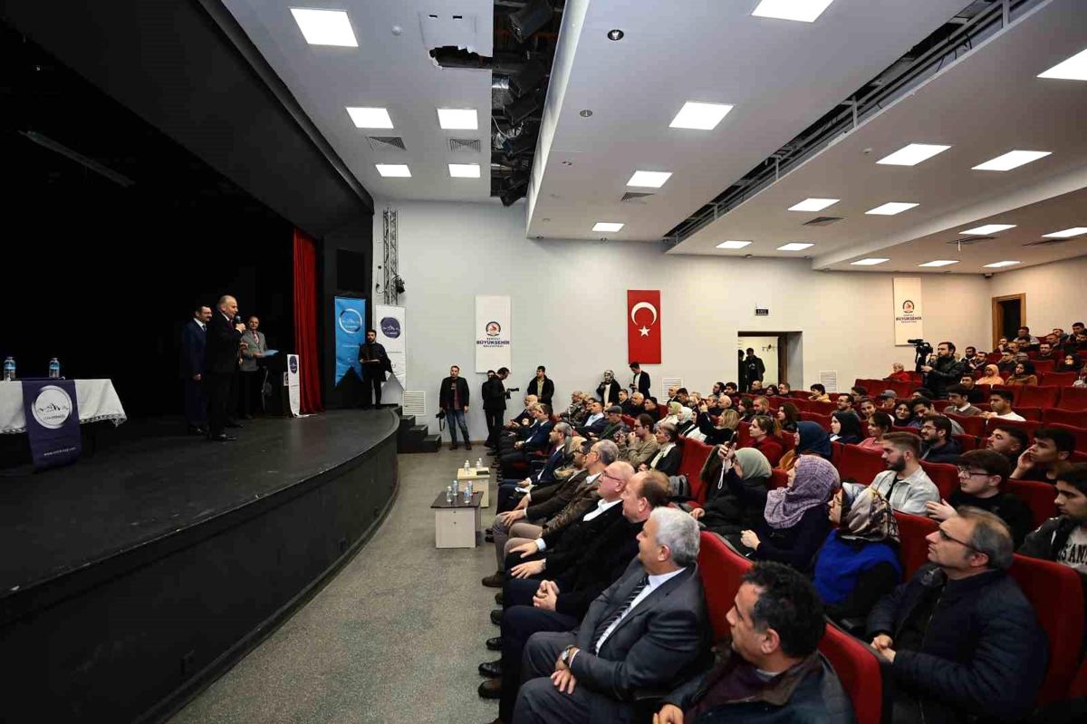 Kazıkbeli Savaşı’nın 876. Yıl Dönümünde Başkan Osman Zolan’a Altın Ok Ödülü Verildi