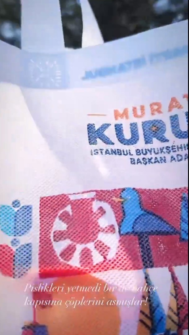 Murat Ünalmış, evine bırakılan seçim torbasını çöpe attı