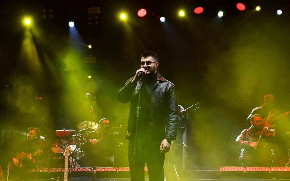 Osmangazi Meydanı’nda Semicenk Konseri ve Asker Uğurlaması