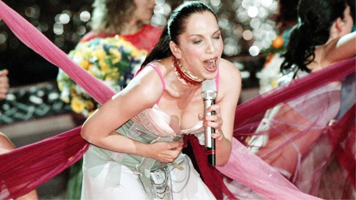 Sertap Erener, 2024 Eurovision’da yeniden sahne alacak