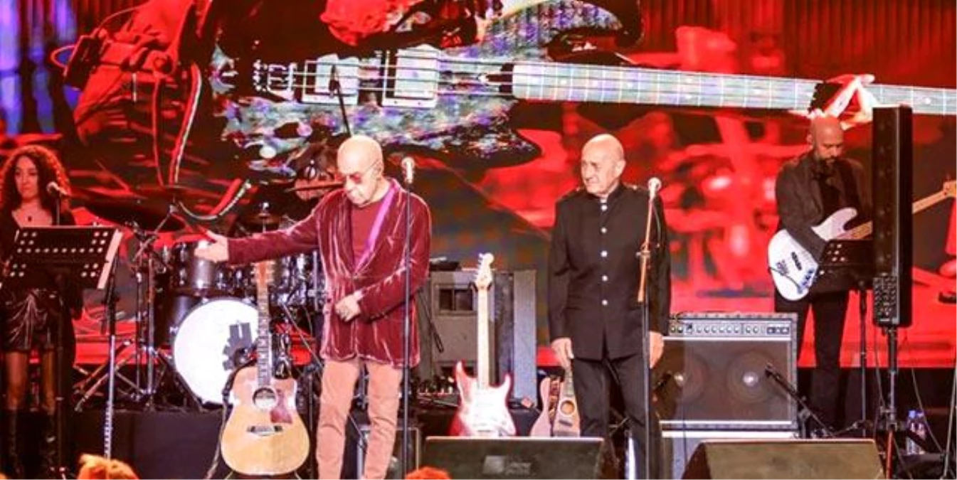 Mazhar-Fuat-Özkan Uğur’un Anısına İlk Konserlerini Verdiler