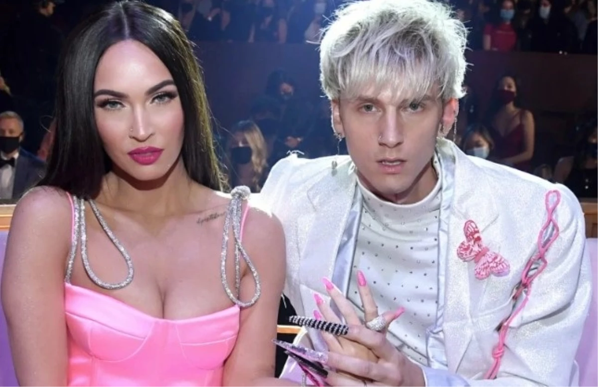 Partneri Machine Gun Kelly ile birbirlerinin kanını içen Megan Fox, ‘satanist ayinlere’ ‘ katıldığı yönündeki iddiaları yalanladı