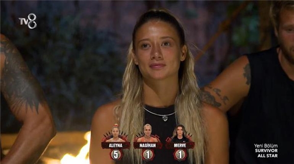 Survivor'da üçüncü eleme adayı belli oldu: Berna sinir krizi geçirdi