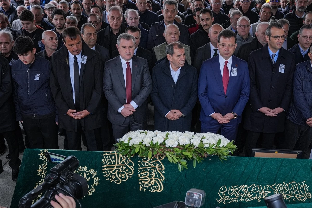 Ergin Ataman’ın babası İbrahim Nuray Ataman son yolculuğuna uğurlandı