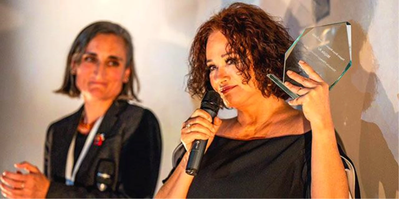 Müjde Ar’a Münih Türk Film Günlerinde ‘Yaşam Boyu Başarı Ödülü’