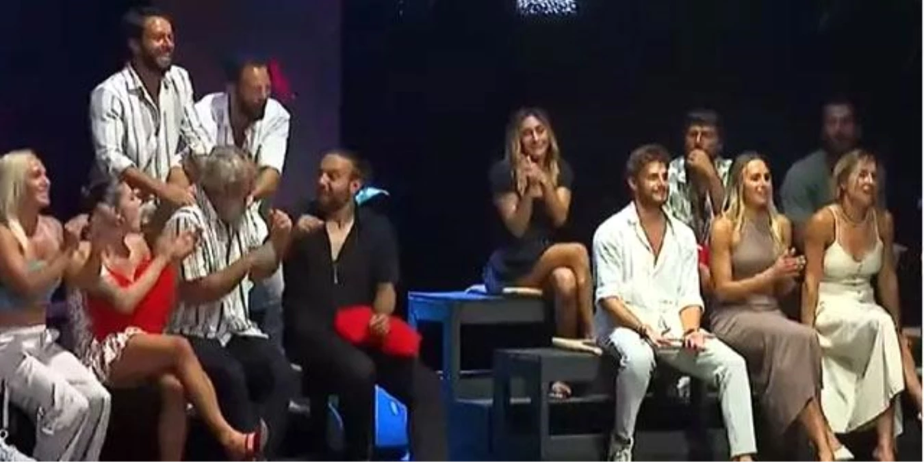 Survivor ‘Birleşme Partisi’nde yarışmacılar şarkı söyledi