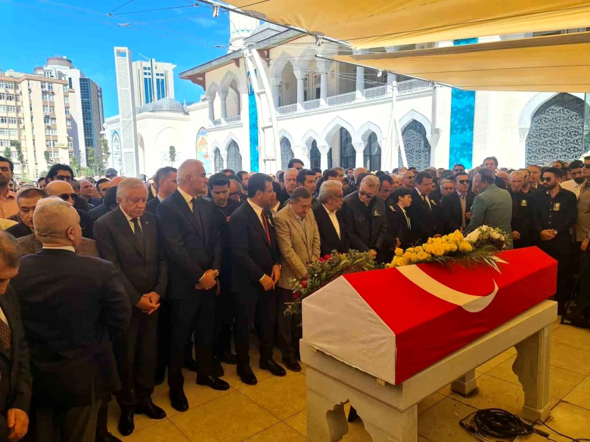 Türker İnanoğlu Son Yolculuğuna Uğurlandı