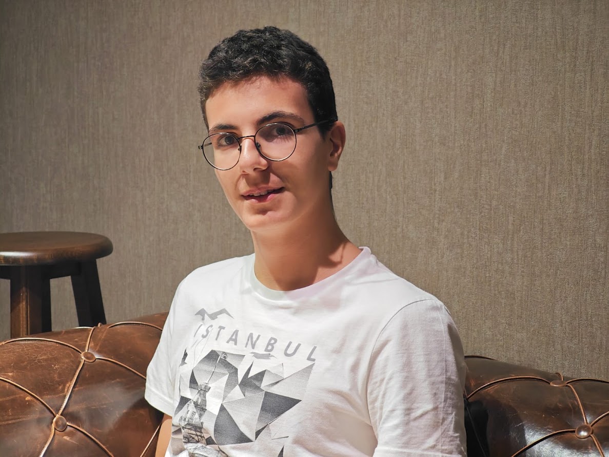 Kuzey Özduru: Eğitim Hayatında Burs ve Olimpiyat Başarılarıyla Adından Söz Ettiriyor