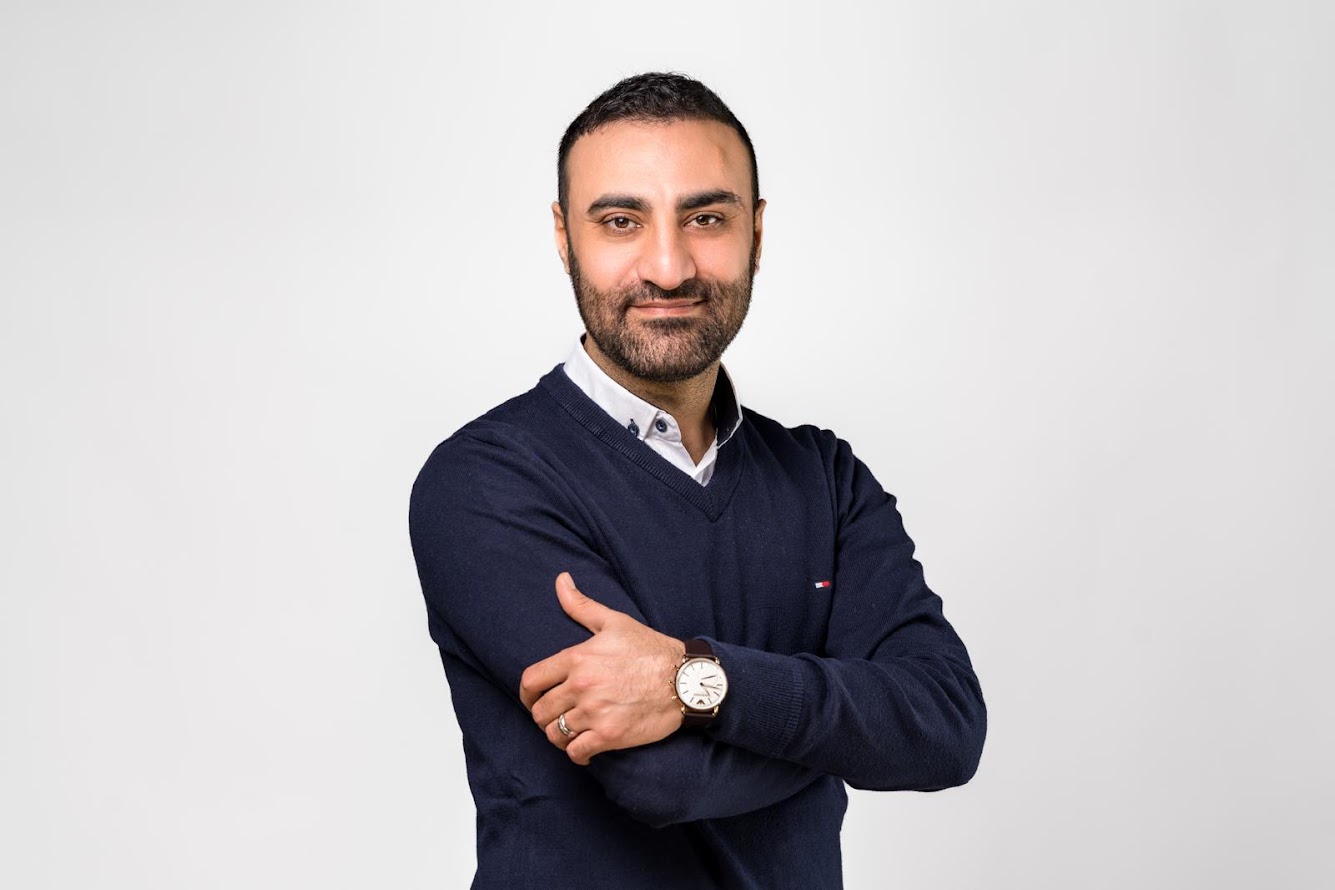 Bonita Hair Clinic ve Vedat Aktepe: Avrupa’nın Saç Ekimi Alanındaki Uzmanlığı