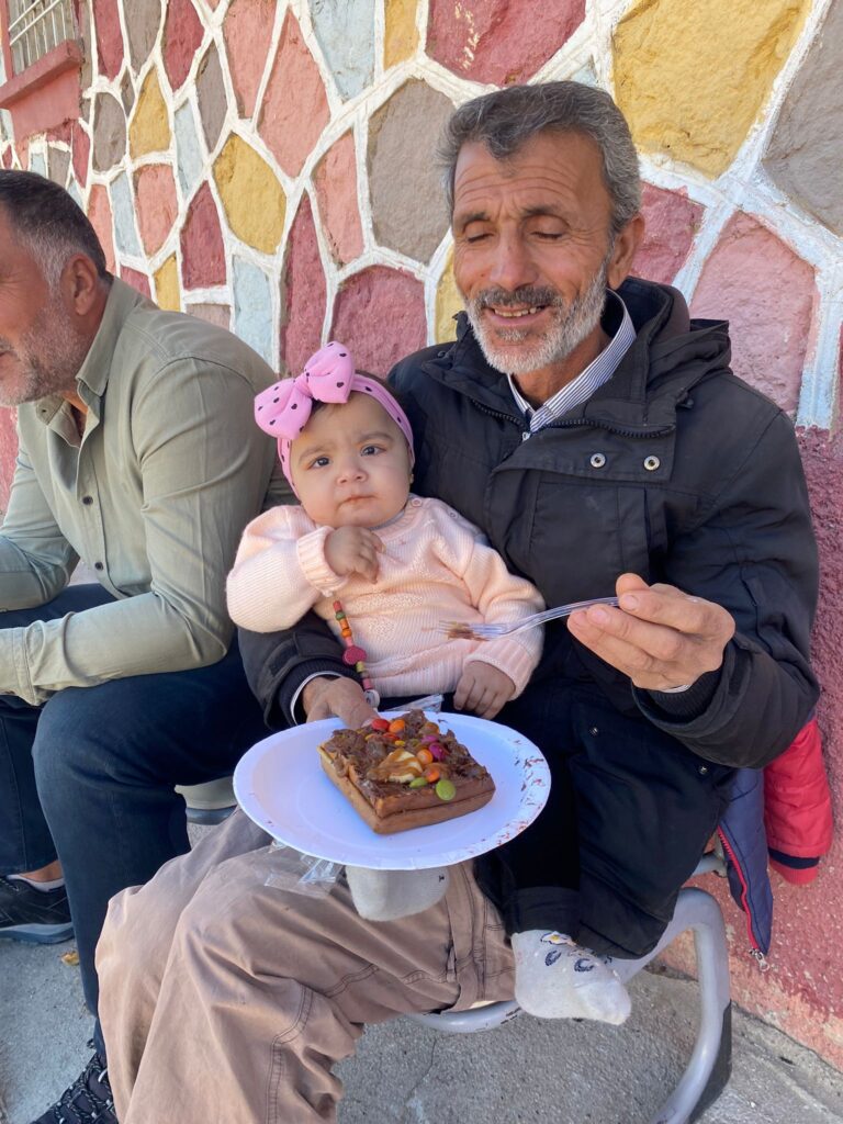 Cumhuriyet Coşkusunu Waffle ile Kutlayan Wafflecı Akın, Çocukları Mutlu Etti