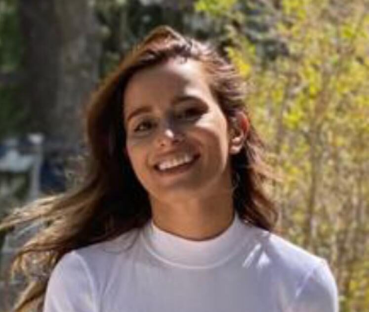 Genç Siyasetçi Elif Özbakır’ın Liderlik Yolculuğu: Siyasette Yeni Bir Soluk