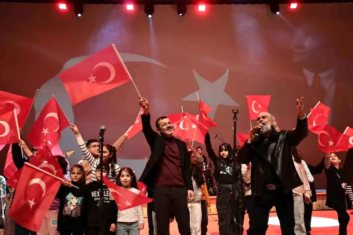 Cem Karaca Anısına Konser Verildi