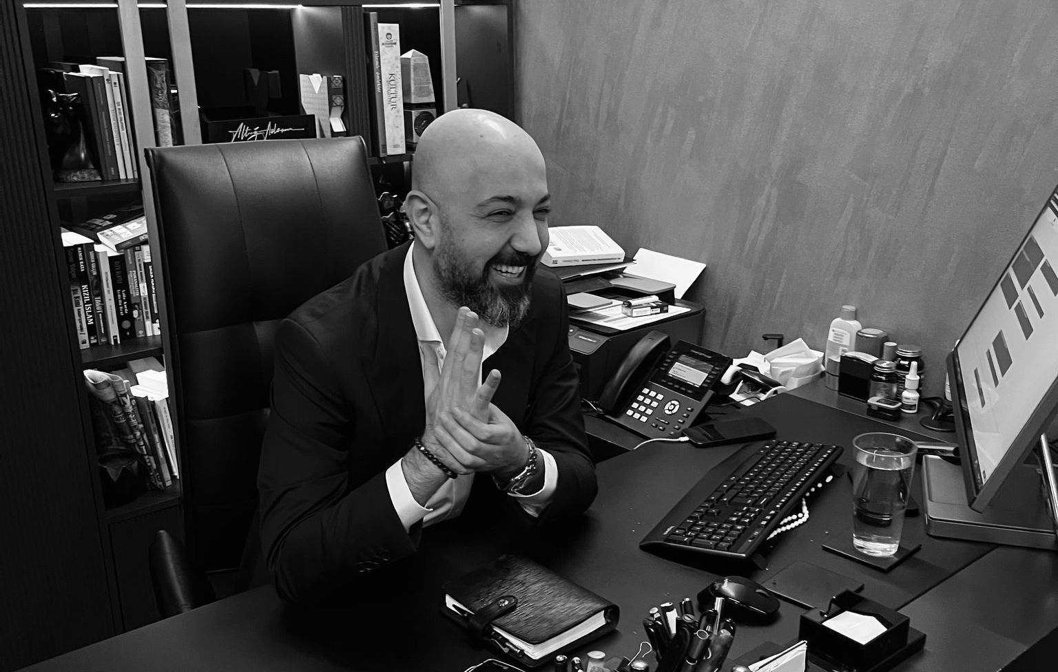 İş İnsanı Altuğ Adanur Dostlarıyla Bir Araya Geld