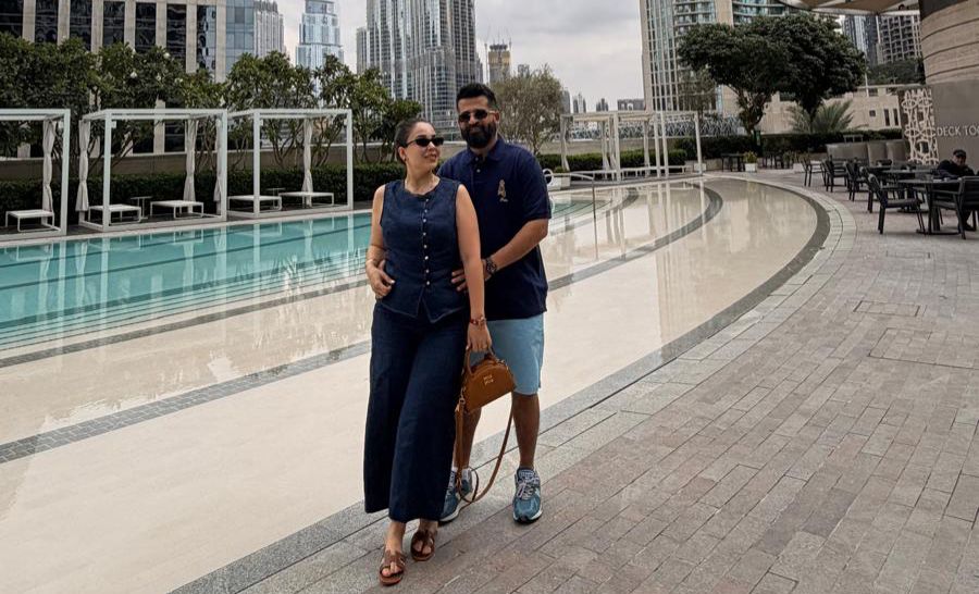 Aydın Dizlek’ten Eşine Dubai’de Romantik Yıl Dönümü Sürprizi