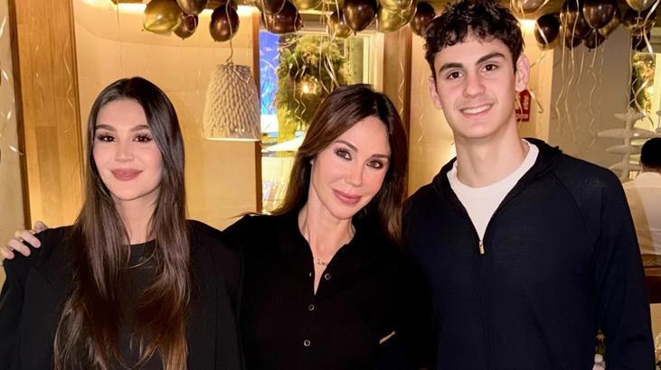 Demet Şener’den Bayram Paylaşımı: Ailesiyle Verdiği Poz Beğeni Topladı
