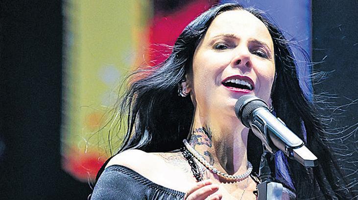 Altı yıl sonra sahneye çıkan Ferah’tan duygusal sözler