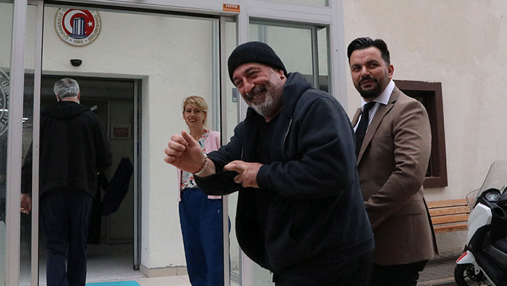 Cem Yılmaz’dan sağlık durumuyla ilgili açıklama: “Biraz dikkat etmem lazım”